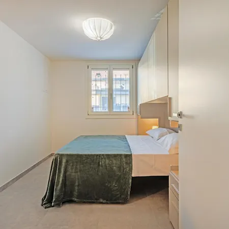 Bellaria Palace - Near The Of Ferrari *